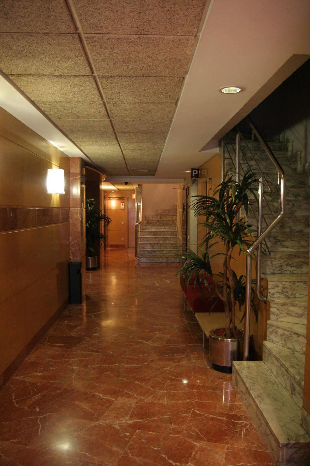 Napols - Abapart Hotel apartamentowy 2*